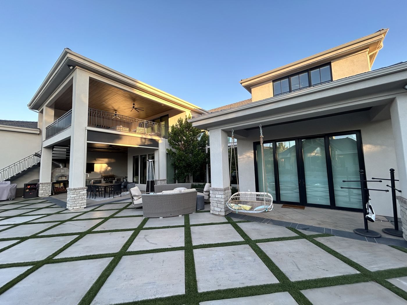 Backyard sliding doors and windows cleaned in St. George